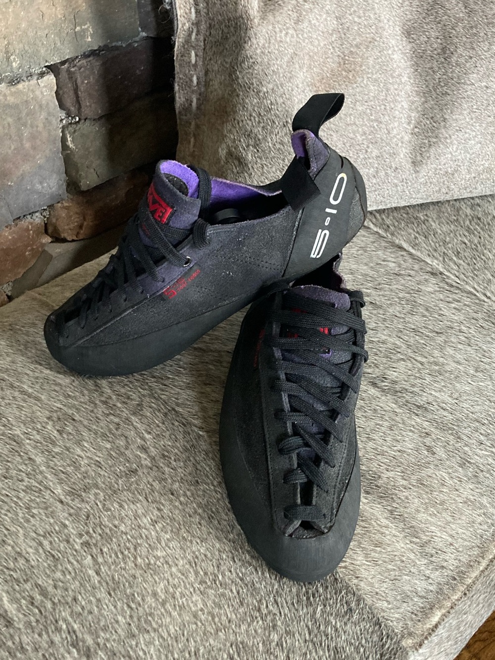 5.10 Five Ten Stealth C4 Black Suede Rock Climbing Shoes